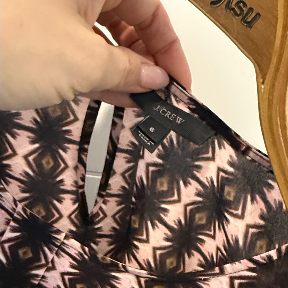 J. Crew black label Pink and Black Geometric Print shirt size 6 - Picture 5 of 7